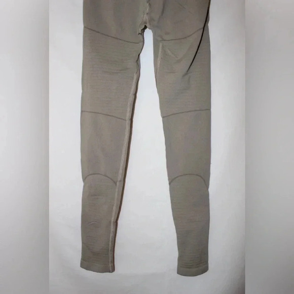 Alphalete Aero Leggings NO SIZE TAG Maybe Small - Picture 7 of 11